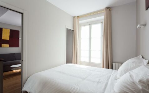 Rue Lauriston Apartments