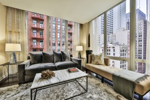 Living Area, 215 West Serviced Apartments, Chicago