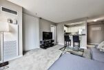 Living Area, Chicagoan Serviced Apartments, Chicago