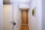 Hallway, The Quad Serviced Apartment, Leicester
