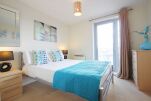 Bedroom, Kelvin Gate Serviced Apartments, Bracknell