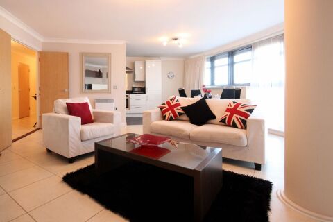 Dining Area, Q East Serviced Apartments, Reading