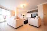 Living Area, Q East Serviced Apartments, Reading