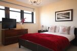 Bedroom, Q East Serviced Apartments, Reading