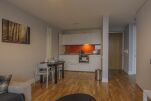 Kitchen, Arcus Serviced Apartment, Leicester