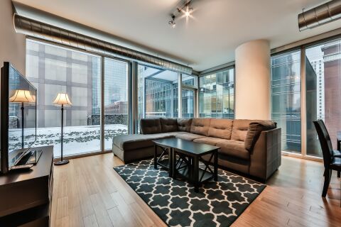 Living Area, EnV Serviced Apartments, Chicago