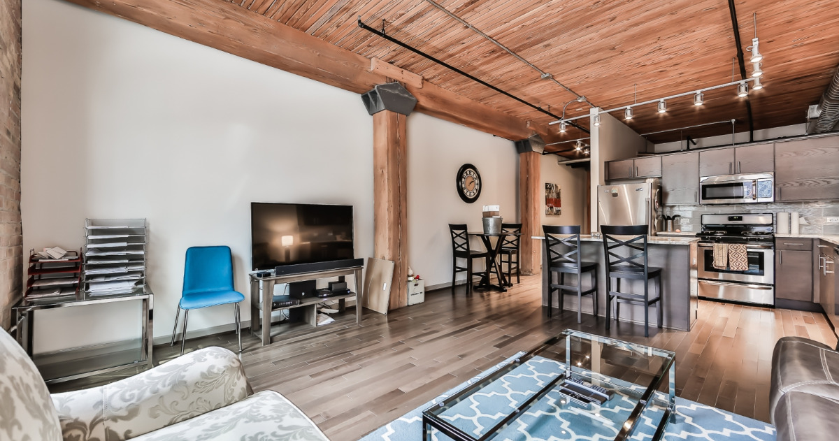 The Lofts at River East Apartments in Chicago Situ