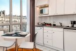 Kitchenette, Richard Lenoir Serviced Apartments, Paris