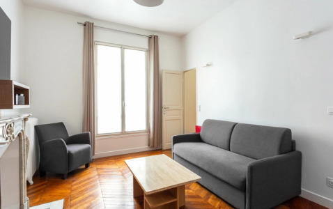 Rue Mederic Corporate 59/32