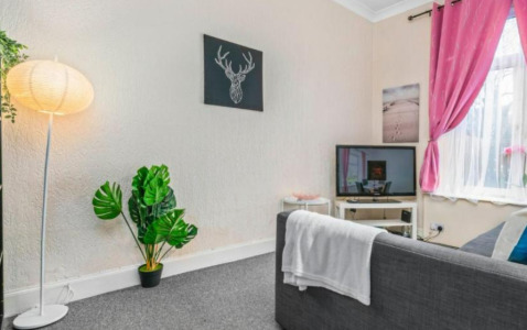 Elmbank Street 7 Apartment