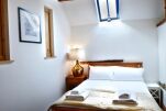 Bedroom, Hutts Bothy Serviced Accommodation, Oxford