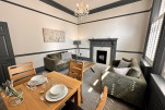Osborne Road Apartment
                                    - Windsor, Berkshire