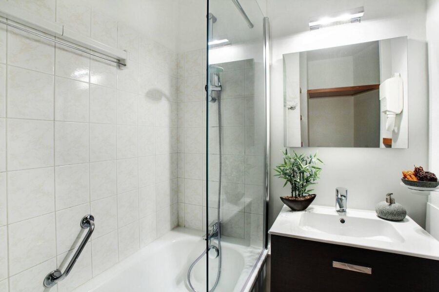 Bathroom, Sainte Catherine Serviced Apartments, Brussels