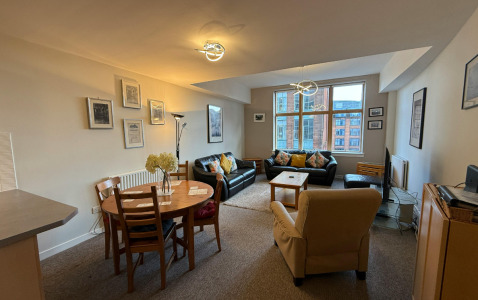 Hutcheson Street Chrysalis Apartment