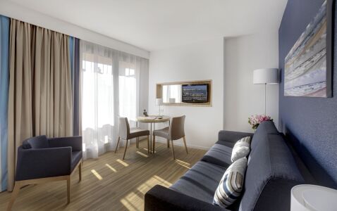 Croisette Apartments