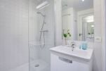 Bathroom, Castellane Serviced Apartments, Marseille