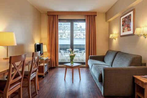 Living Room, Trocadero Serviced Apartments, Paris