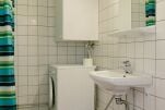 Bathroom, Runeberginkatu Serviced Apartments, Helsinki