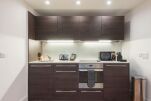 Kitchen, Cabot Circus Premier Serviced Apartments, Bristol