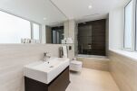 Bathroom, America Square Serviced Apartments, Tower Hill, The City of London