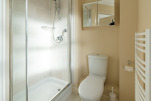 Bathroom, New Street House Serviced Accommodation, Cambridge