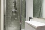 Bathroom, Woodsome Road Serviced Apartments, Highgate, London