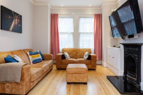 Living Area, Merton Hall Serviced Accommodation, Wimbledon, London