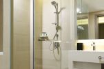 Bathroom, West Coast Crescent Serviced Apartments, Singapore