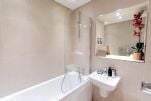 Bathroom, The Vie Serviced Apartments, Cambridge