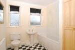 Bathroom, Beaumont House Serviced Accommodation, Plymouth